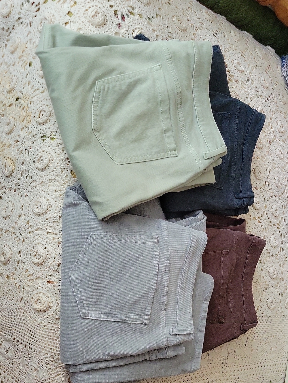 Jjill Set of Four Stylish Pants in Various Colors